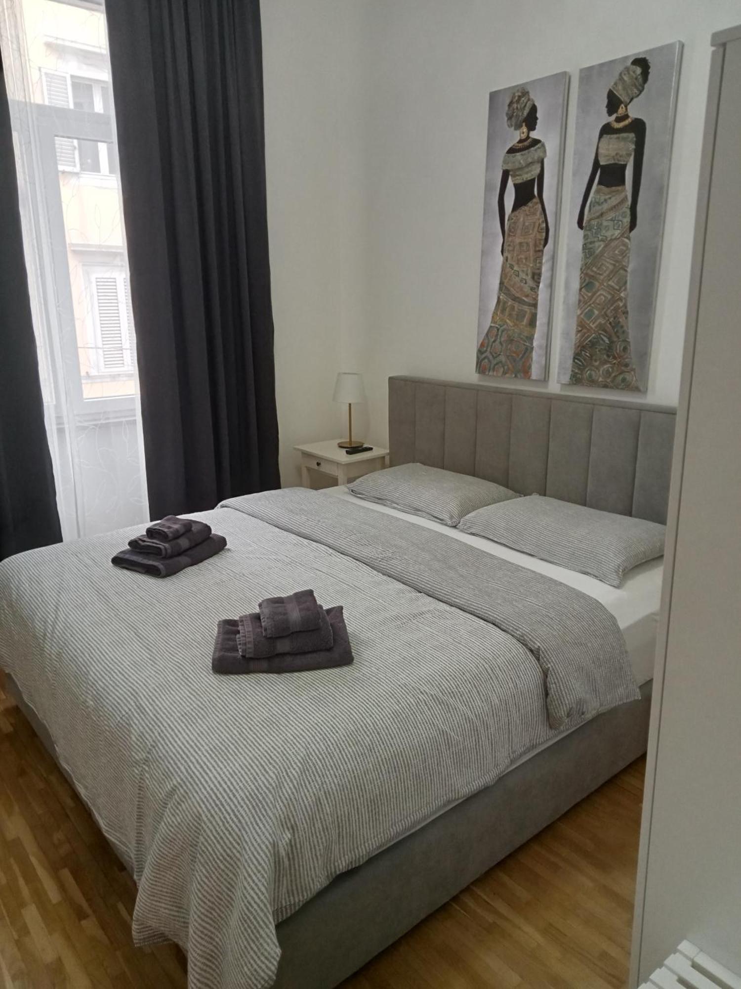 Fenix Rooms Trieste Exterior photo